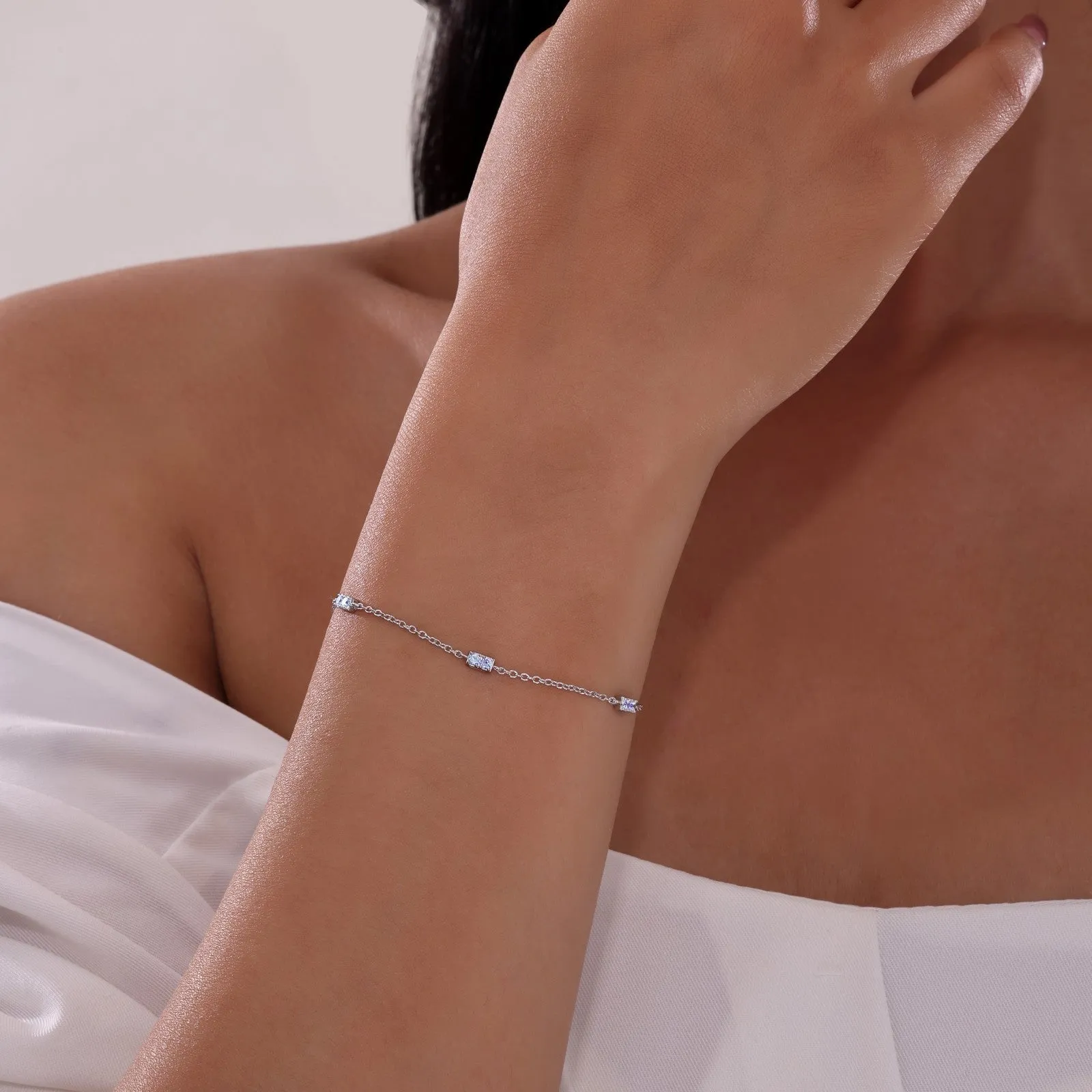0.55 CTW Station Bracelet B0192BTP70