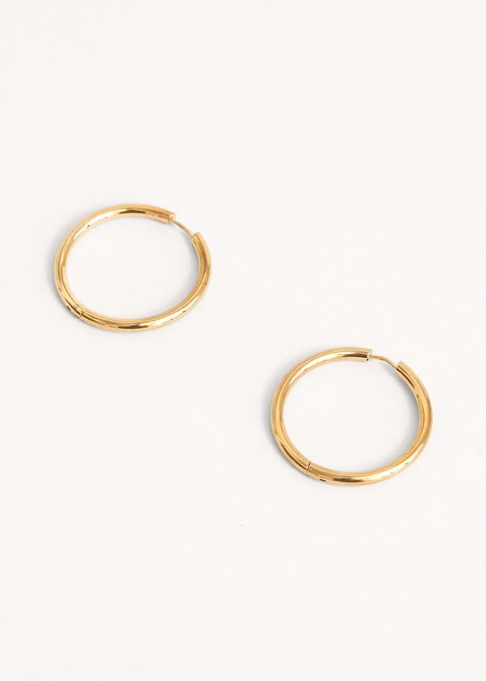 JOSALEE HOOP EARRING